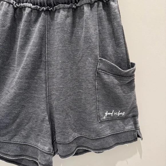 Free People Cozy Girl Distressed Lounge Shorts Grey
Size S - Picture 5 of 7